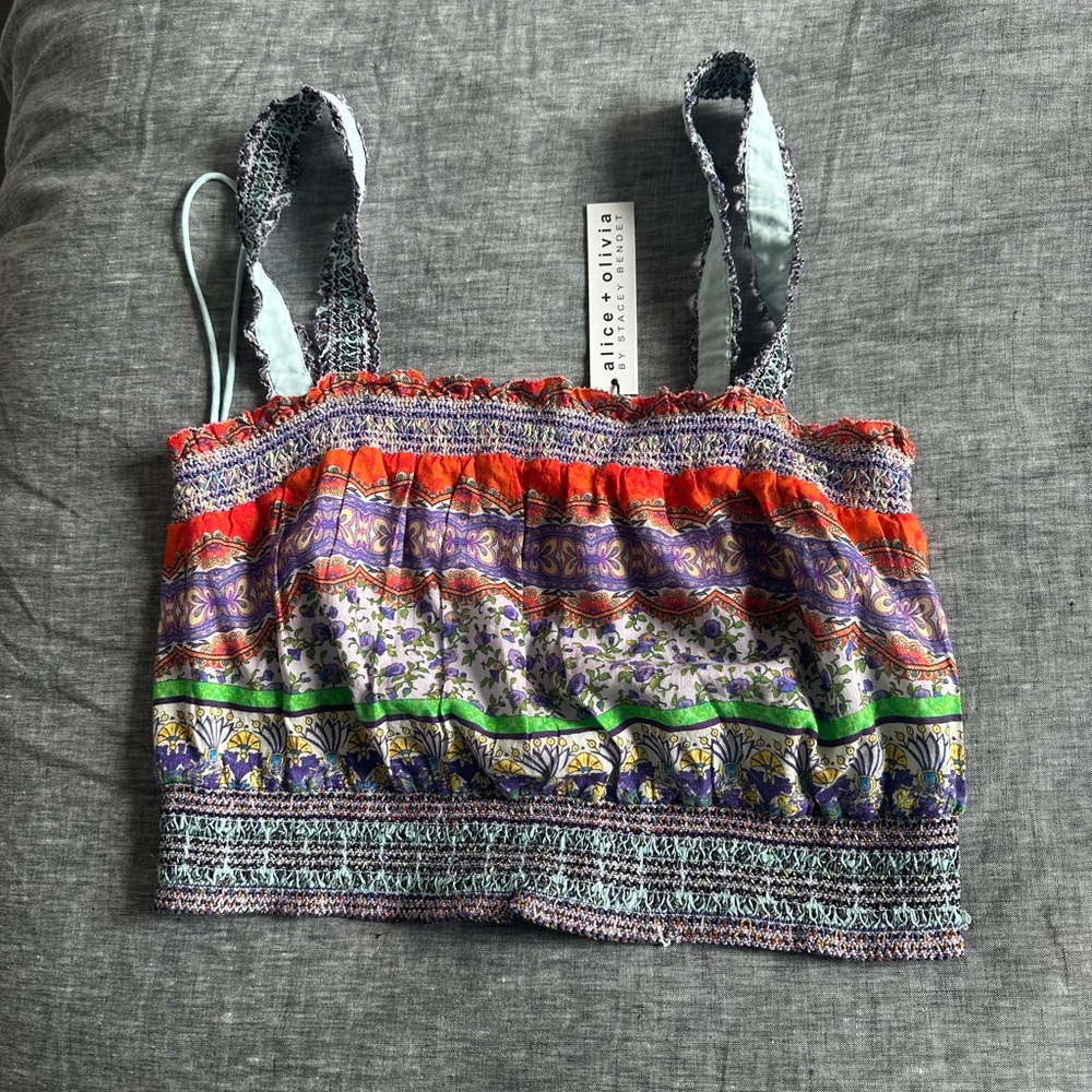 NWT Alicia and Olivia crop